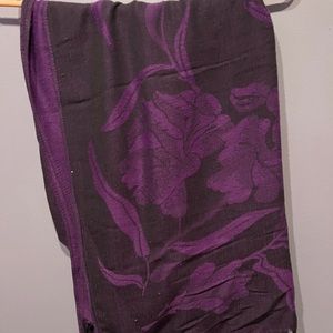 Purple printed shawl